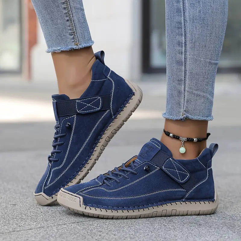 LIGHTWEIGHT COMFORT TRAINERS | PRESSURE FREE WALKING EASE