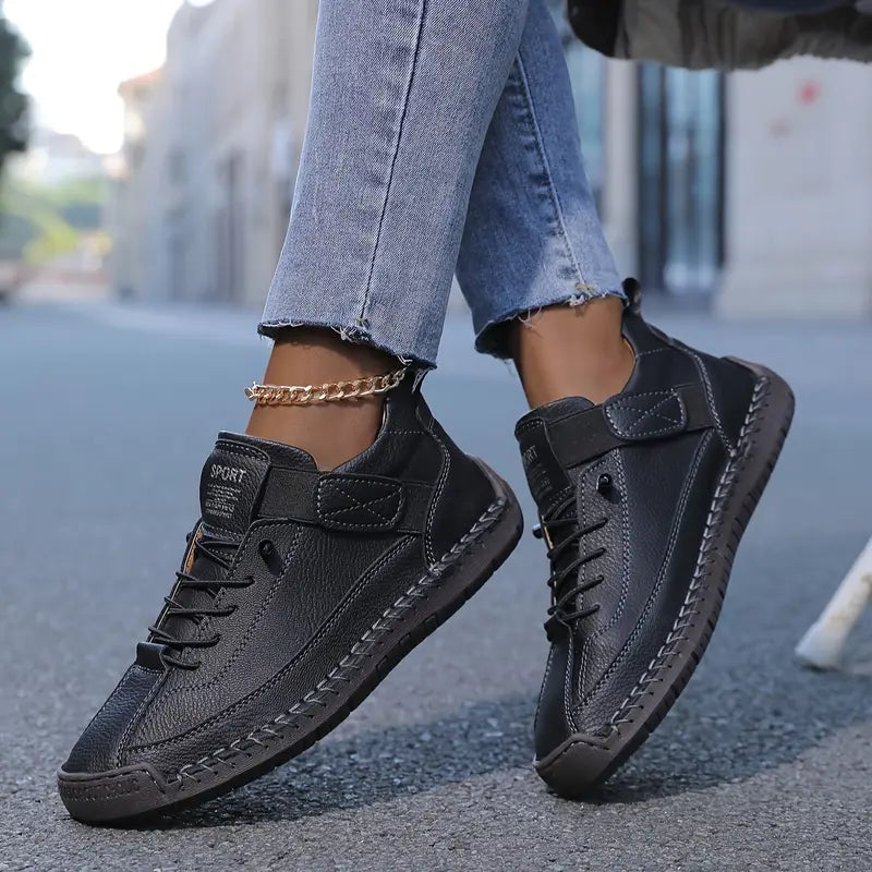 LIGHTWEIGHT COMFORT TRAINERS | PRESSURE FREE WALKING EASE