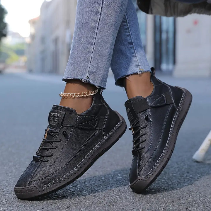 LIGHTWEIGHT COMFORT TRAINERS | PRESSURE FREE WALKING EASE