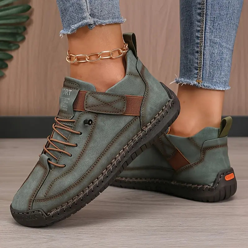 LIGHTWEIGHT COMFORT TRAINERS | PRESSURE FREE WALKING EASE