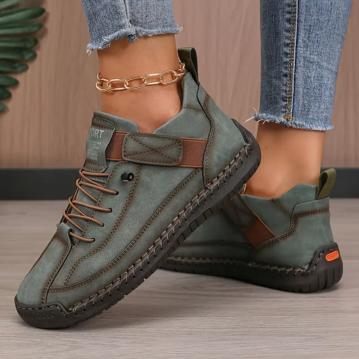 LIGHTWEIGHT COMFORT TRAINERS | PRESSURE FREE WALKING EASE
