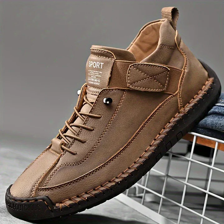 LIGHTWEIGHT COMFORT TRAINERS | PRESSURE FREE WALKING EASE
