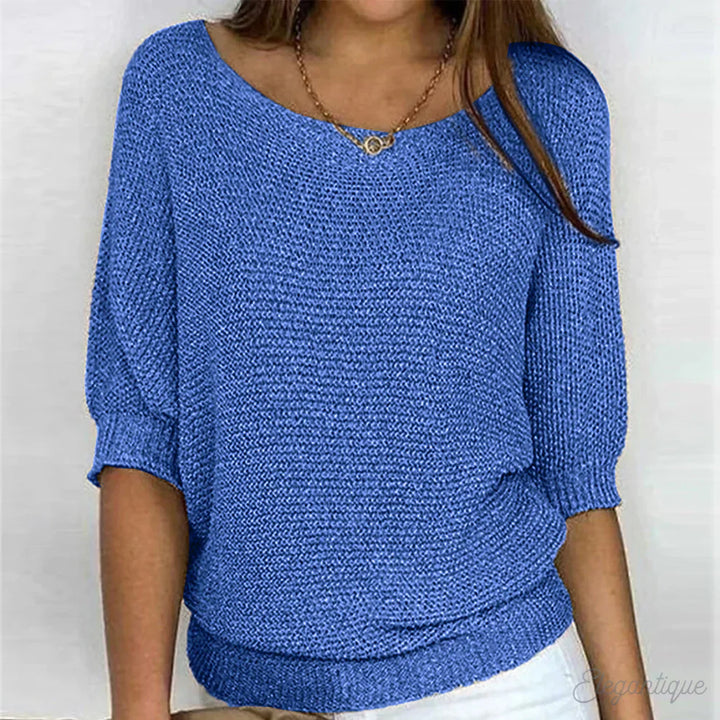 LIGHTWEIGHT ROUND-NECK TOP | ELEGANT SIMPLICITY THAT FLATTERS EVERY FIGURE