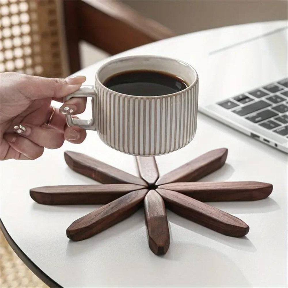 Wooden Coaster Set of 3 with Tree Shaped Holder Acacia 3
